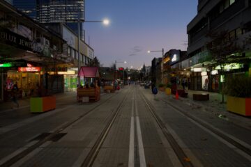 Evening walking tour in Parramatta at sunset